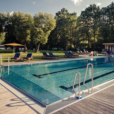 Villa Resort & Organic Spa - Luxusni Apartman S Virivkou Ceske Budejovice Luaran gambar